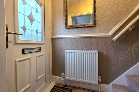 2 bedroom semi-detached house for sale, Crompton Avenue, Doncaster