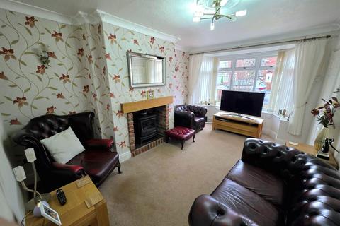 2 bedroom semi-detached house for sale, Crompton Avenue, Doncaster