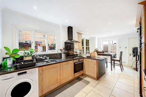 4 bedroom terraced house to rent, Burnfoot Avenue, London SW6