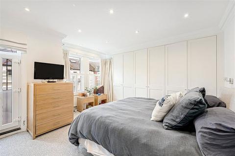 4 bedroom terraced house to rent, Burnfoot Avenue, London SW6