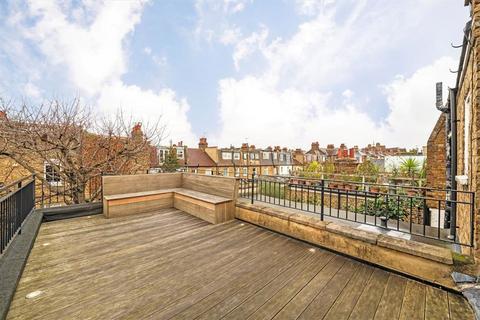 3 bedroom terraced house to rent, Colehill Lane, London SW6