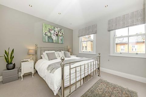 4 bedroom house to rent, Heath Gardens, Twickenham TW1