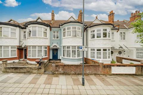 3 bedroom flat to rent, Heber Road, London NW2