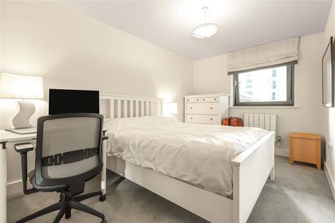 1 bedroom flat to rent, Millharbour, London E14