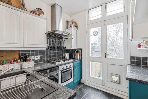 1 bedroom flat to rent, South Lambeth Road, London SW8