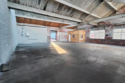 Industrial unit to rent - Colne Valley Business Park, Linthwaite