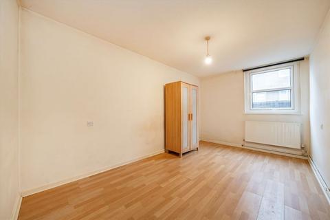 1 bedroom flat for sale, Mowatt Close, London N19
