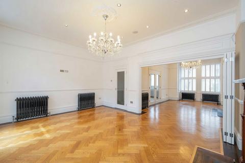 5 bedroom terraced house for sale, Denning Road, London NW3