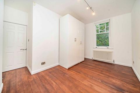 3 bedroom flat for sale, Ellerdale Road, London NW3