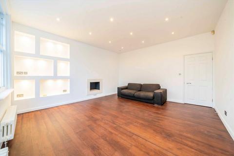 3 bedroom flat for sale, Ellerdale Road, London NW3