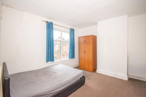 3 bedroom terraced house to rent, Oxford Street, Loughborough