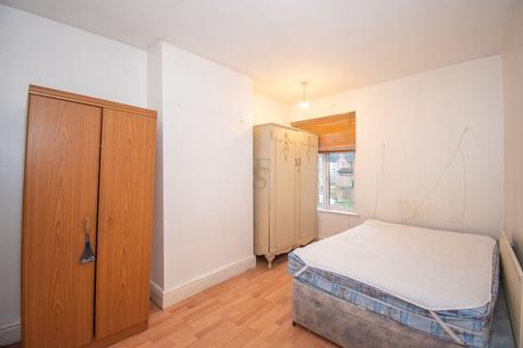 3 bedroom terraced house to rent, Oxford Street, Loughborough