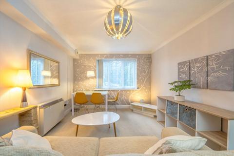1 bedroom flat to rent, Acorn Grove, Hayes UB3