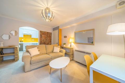 1 bedroom flat to rent, Acorn Grove, Hayes UB3