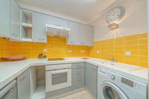 1 bedroom flat to rent, Acorn Grove, Hayes UB3