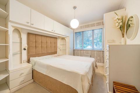 1 bedroom flat to rent, Acorn Grove, Hayes UB3