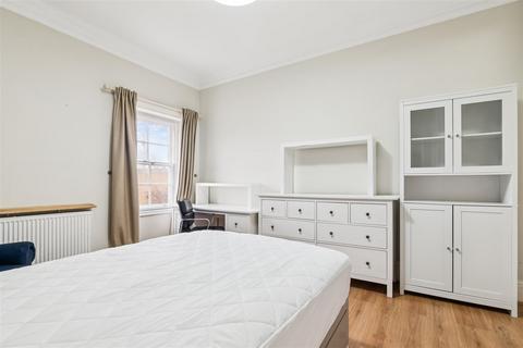 2 bedroom flat to rent, Edith Villas, London, W14