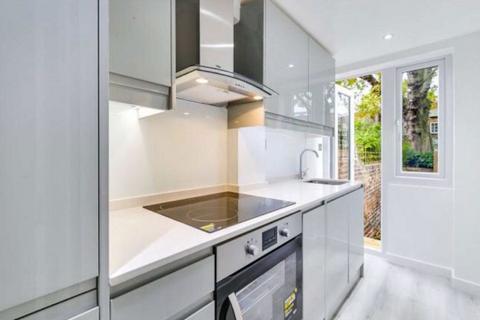 1 bedroom flat for sale, Cunningham Place, London NW8