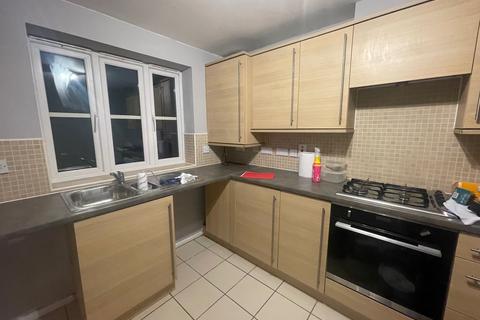 3 bedroom semi-detached house to rent, Amblerise Close, Amington, Tamworth, B77