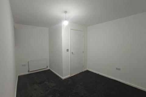 3 bedroom apartment to rent, High Street, Felling NE10