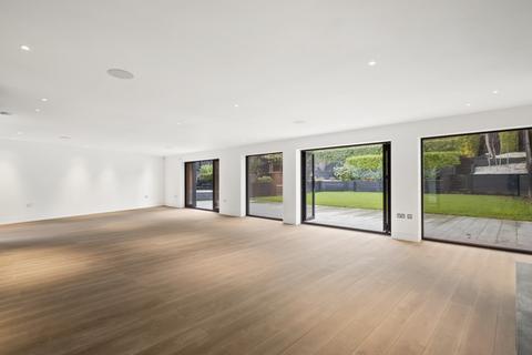 4 bedroom semi-detached house for sale, Ullswater Close, London, SW15