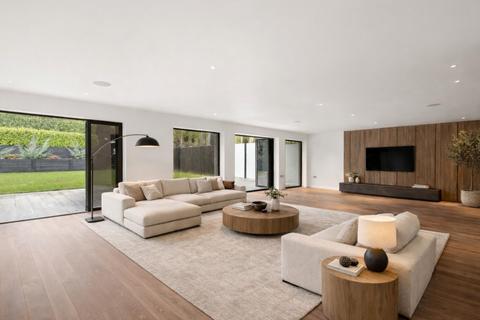 4 bedroom semi-detached house for sale, Ullswater Close, London, SW15