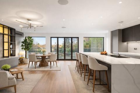 4 bedroom semi-detached house for sale, Ullswater Close, London, SW15