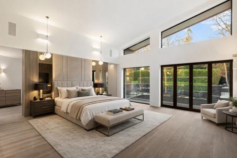 4 bedroom semi-detached house for sale, Ullswater Close, London, SW15