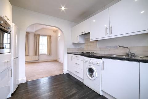 2 bedroom flat to rent, Kennington Lane, London, SE11