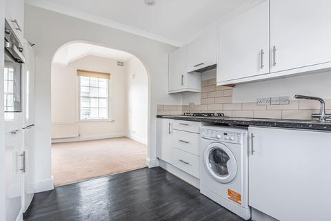 2 bedroom flat to rent, Kennington Lane, London, SE11