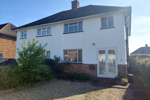 4 bedroom semi-detached house to rent - Langton Way, Pooley Green TW20