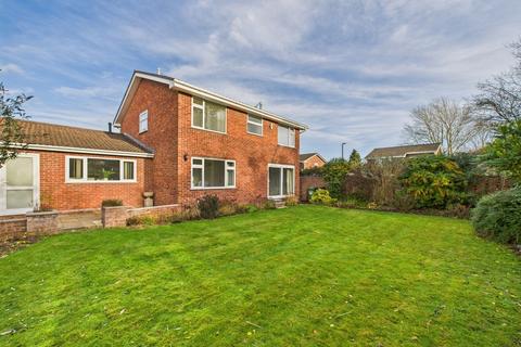4 bedroom detached house for sale, Oaklands, Guilden Sutton