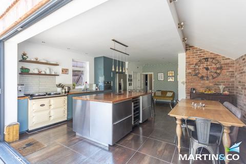 undefined, Court Oak Road, Harborne, B17