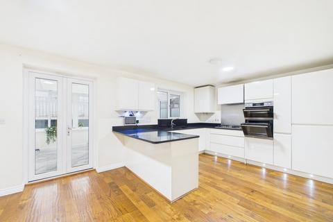4 bedroom end of terrace house for sale, Harlyn Drive, Plymouth PL2