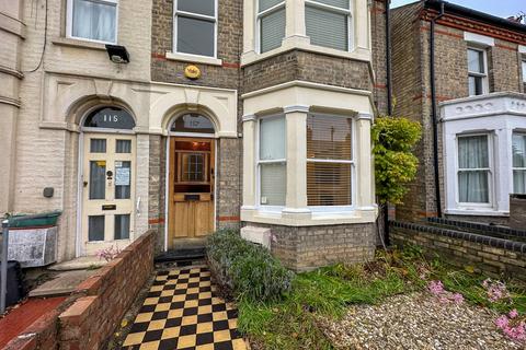 4 bedroom semi-detached house to rent, Oxford Road, Cambridge CB4