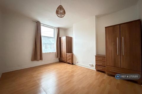 2 bedroom terraced house to rent, Brooklyn Street, Leeds, LS12