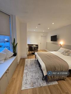 1 bedroom in a house share to rent, Picardy Road, Belvedere, DA17