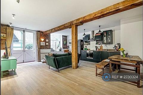2 bedroom flat to rent, Maidstone Buildings Mews, London, SE1