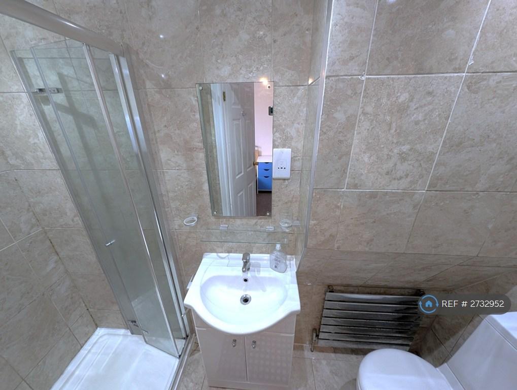2nd Floor Ensuite Shower Room