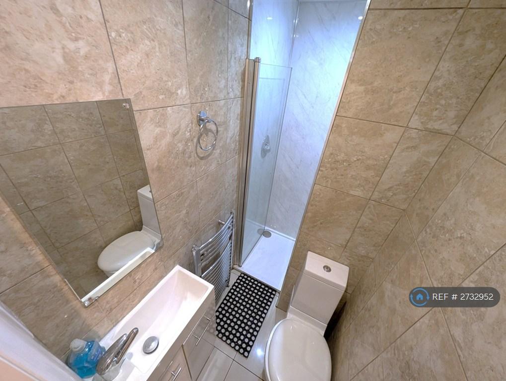 1st Floor Shower Room
