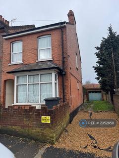 2 bedroom end of terrace house to rent, Ferndale Road, Luton, LU1