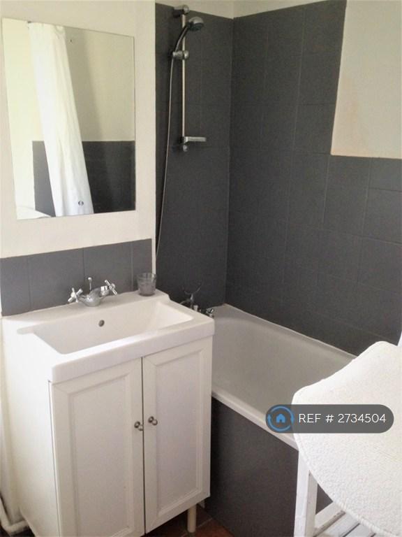 Vanity Unit And Shower