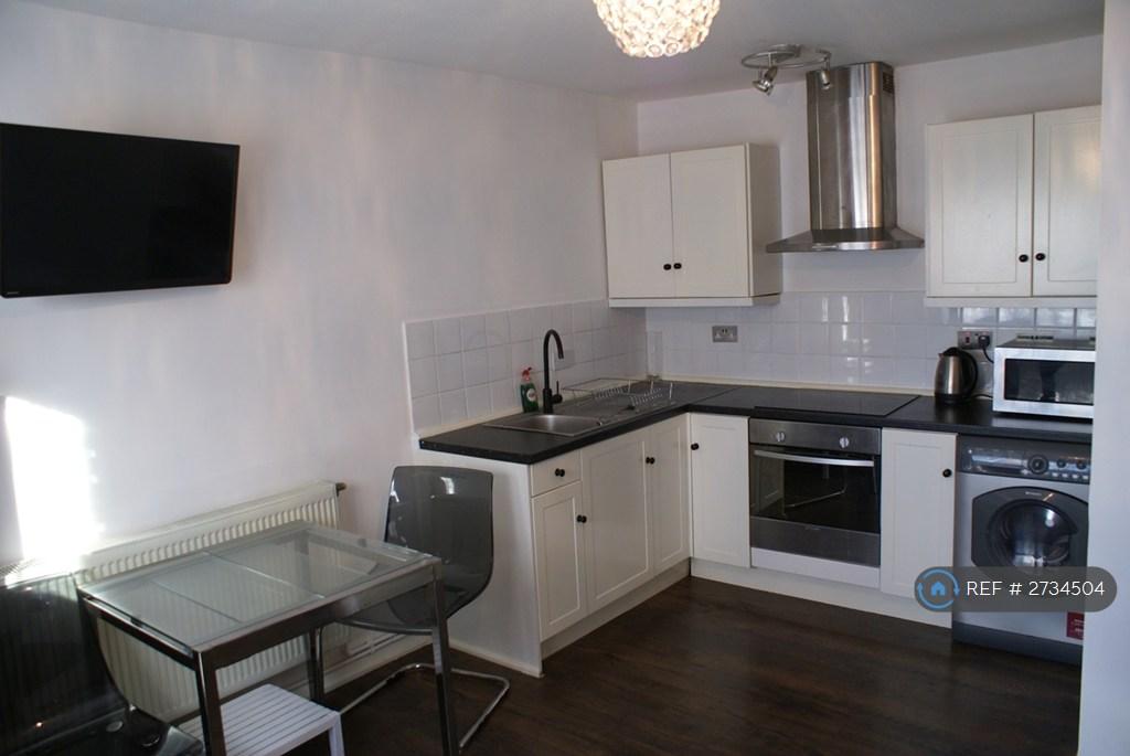 Kitchen Worktop, Cooker, Washing Machin
