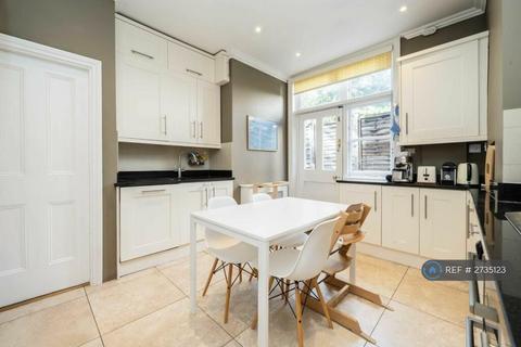 3 bedroom flat to rent, Flanders Road, London, W4