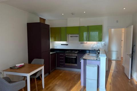 2 bedroom apartment to rent, Gloucester Drive, London N4