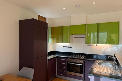 2 bedroom apartment to rent, Gloucester Drive, London N4