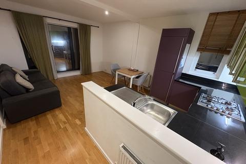 2 bedroom apartment to rent, Gloucester Drive, London N4