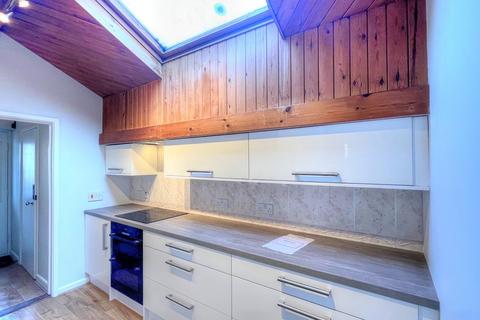 2 bedroom semi-detached house for sale, West Street, Hampshire PO7