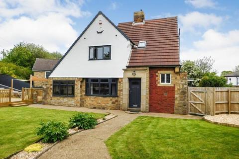 4 bedroom detached house to rent, Birkenshaw Lane, Birkenshaw