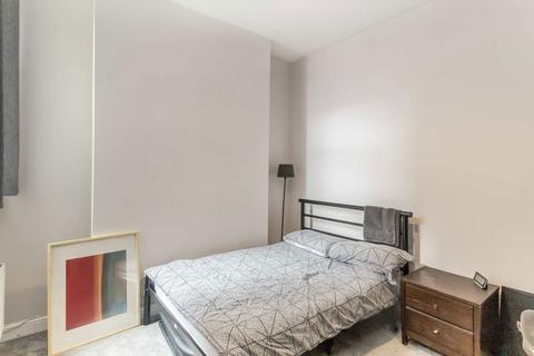 2 bedroom flat to rent, Leeland Road, London W13